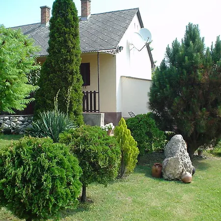 Apartment Oeroekzoeld Balatonfenyves